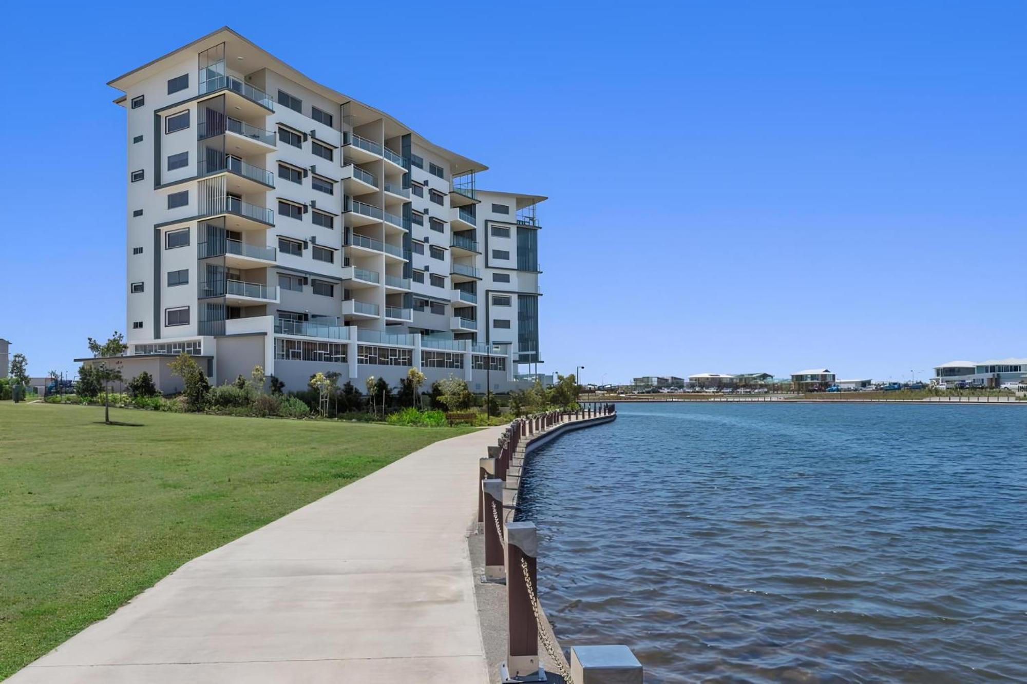 Salt At Oceanside Hotel Kawana Waters Exterior foto