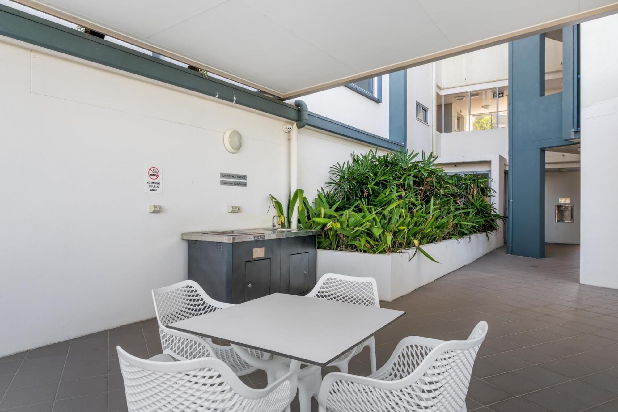 Salt At Oceanside Hotel Kawana Waters Exterior foto